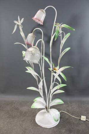 Golvlampa i glas och metall