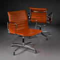 Charles Eames 1907-1988. To armstole, model EA-107 2