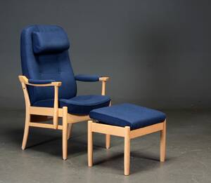 Farstrup. Lænestolstol samt skammel 2