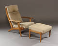 Hans J. Wegner. Højrygget lænestol, model GE-290A samt skammel, model GE-290S 2 