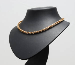 Lund. Flettet halskæde af 14 kt. guld, 49,1 gram.