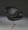 Arne Jacobsen. Svanen, lænestol, sort læder, Red Label