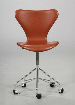 Arne Jacobsen. Syveren Kontorstol, læder, model 3117