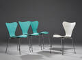Arne Jacobsen Fire syverstole med skal af malet krydsfiner, på stel af metal.  4.