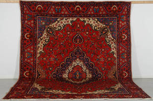 Persisk handknuten matta Täbriz, mått 385x297 cm.