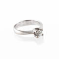 Ring med diamant