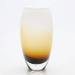 HELEN KRANTZ. VAS, glas, Orrefors, signerad, 1900-tal.