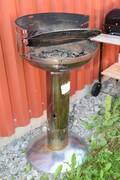Kolgrill diam 55 cm, H 100 cm