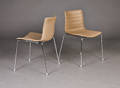 Lievore Altherr Molina. Par stole, model Catifa 46. 2