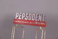 Pepsodent, Tandcremen med Irium, diskdisplay i trådmetall