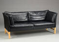 Skippers Furniture. To-pers sofa betrukket med sort læder