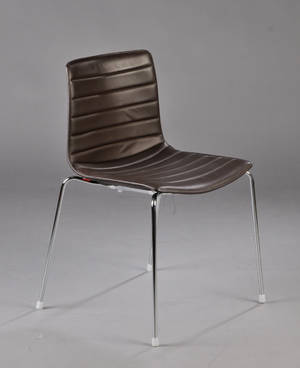 Lievore Altherr og Molina. En stol, model Catifa 46