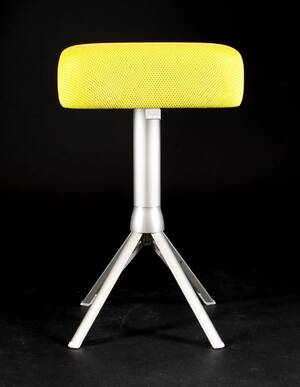 Salto og Sigsgaard. GUEST stol produceret af Montana.