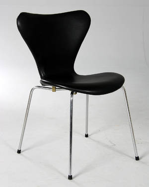 Arne Jacobsen. Stol model 3107