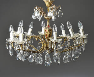 Lysekrone med prismer, 1900-tallet