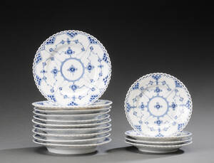 Royal Copenhagen porcelæn 14 tallerkener helblonde.