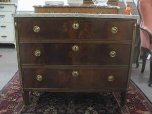 Byrå, Gustaviansk stil