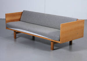 Hans J. Wegner. Daybedsovesofa Denne vare er sat til omsalg under nyt varenummer 4762163