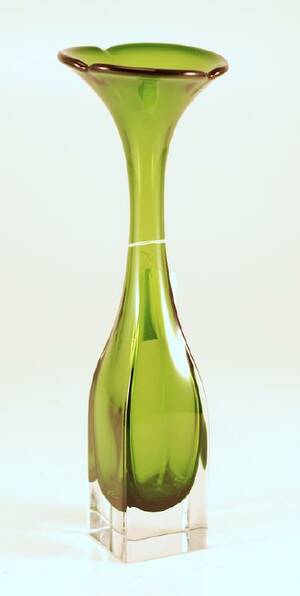 VAS I GLAS 1900-TALETS MITT HÖ 30 CM