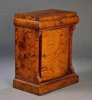 Karl Johan konsolskab af birketræ ca. 1830