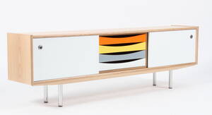 Coph. Fritstående lav skænk af lakeret egetræ Denne vare er sat til omsalg under nyt varenummer 5061343