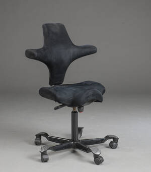 Peter Opsvik. Kontorstol, model Capisco