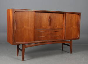 Skænk af teak. Ca. 1960.