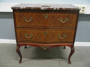Byrå, Louis XVI-stil