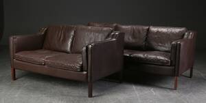 Stouby. Tre-pers. sofa samt to-pers. sofa, læder 2