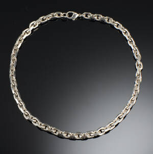 Halskæde af sølv.