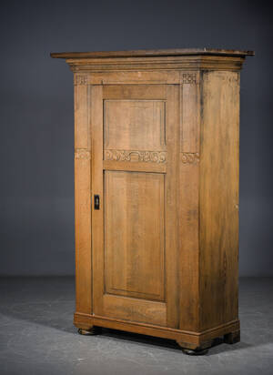 Dækketøjsskab af egetræ