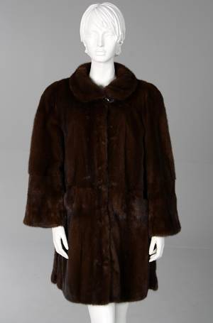 Minkjakke, brun 34 lang ca. str. 40.