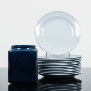 VAS samt 12 ASSIETTER, porslin, Arabia