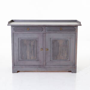 Skänk gustaviansk stil