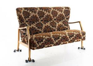 SOFFA, 1900 - talets mitt