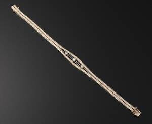 Armlænke af 18 kt hvidguld med diamanter ca 0.44 ct