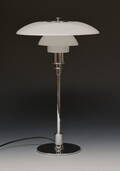 Poul Henningsen. 32 bordlampe Denne vare er sat til omsalg under nyt varenummer 4235403