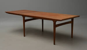 Johannes Andersen. Spisebord af teak 