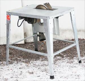 Klyvsåg på ställning