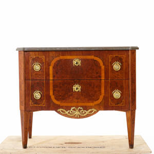 Byrå gustaviansk stil