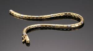 Armlænke af 18 kt guld med diamanter  Denne vare er sat til omsalg under nyt varenummer 4804512