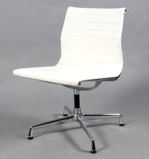 Charles Eames. Stol, Aluminium Group, model EA-105
