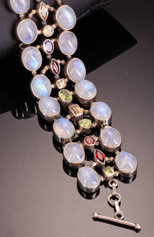 Månesten, peridot, citrin og granat armbånd