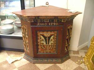 Hörnväggskåp, 1790