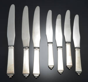 Georg Jensen bestik af sølv og sterlingsølv Pyramide bestående af 7.