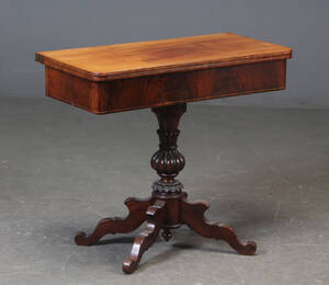 Spillebord af mahogni, 1800-tallet