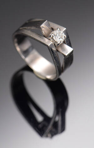 Brillantring af 14 kt hvidguld, ca 0.18