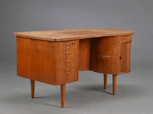 Kai Kristiansen. Skrivebord fineret med teaktræ