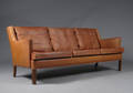 Dansk møbelproducent. Tre-pers. sofa