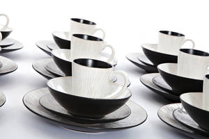 Matservis i 48 delar av porslin